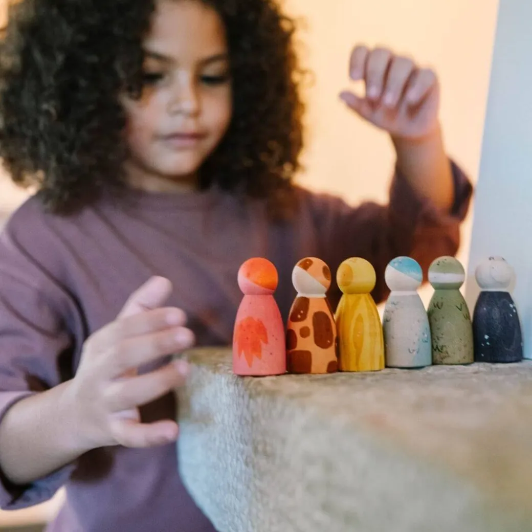 Animal Crew Wooden Nins Set