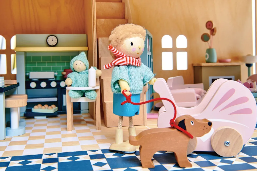 Fantail Hall Wooden Dollhouse