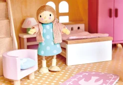Fantail Hall Wooden Dollhouse