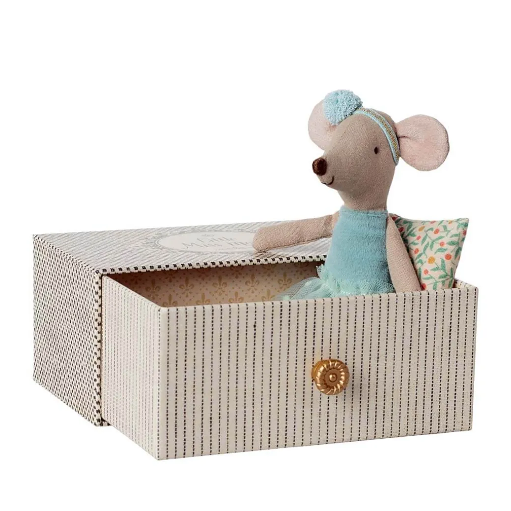 Little Sister Dance Mouse with Daybed