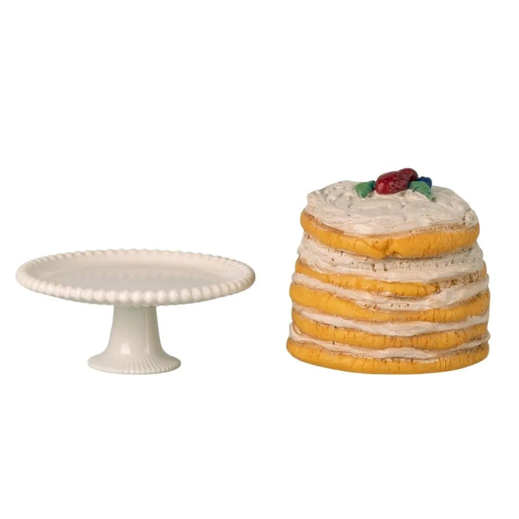 Mouse-Sized Cake with Stand
