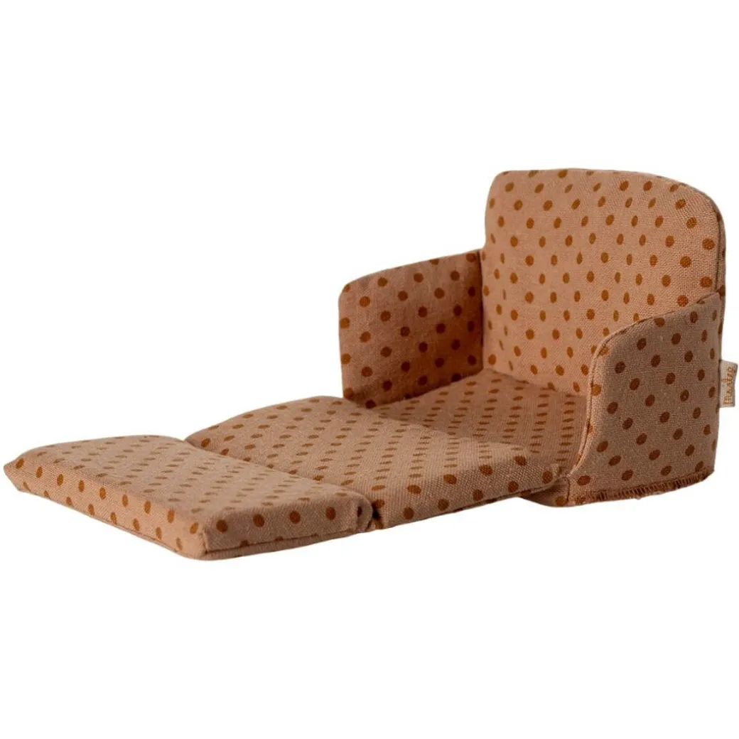 Mouse-Sized Sofa Bed