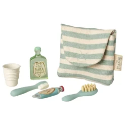 Mouse-Sized Toothbrush and Care Set