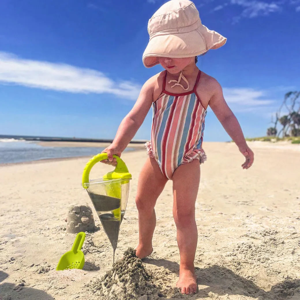 Spilling Funnel Sand and Water Mixing Toy