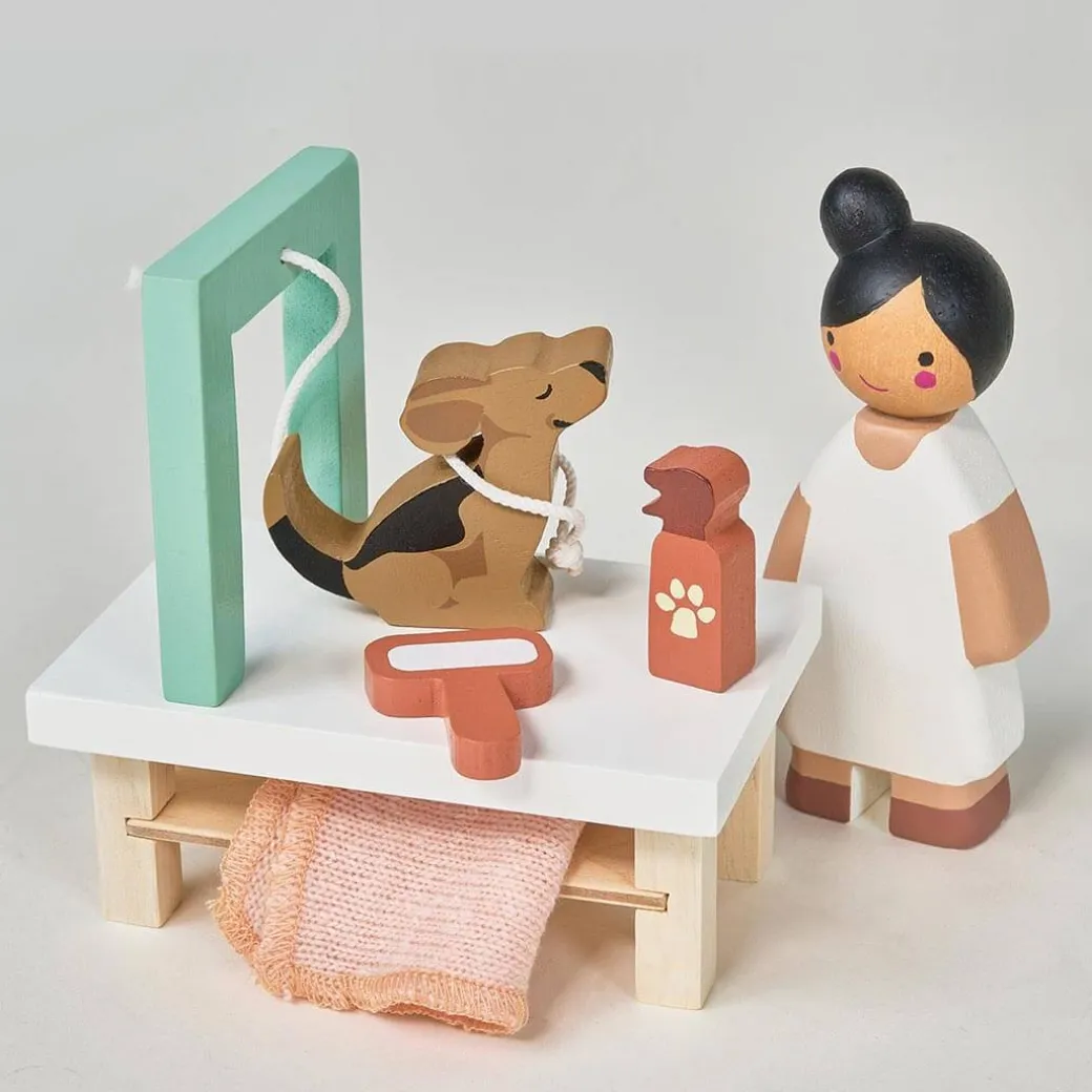 Waggy Tails Wooden Dog Salon